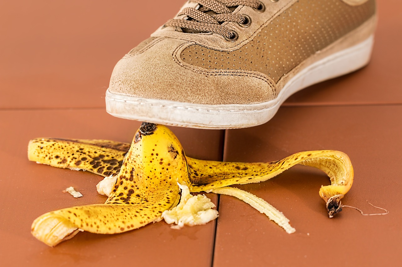 Image by Steve Buissinne from Pixabay -- mistake