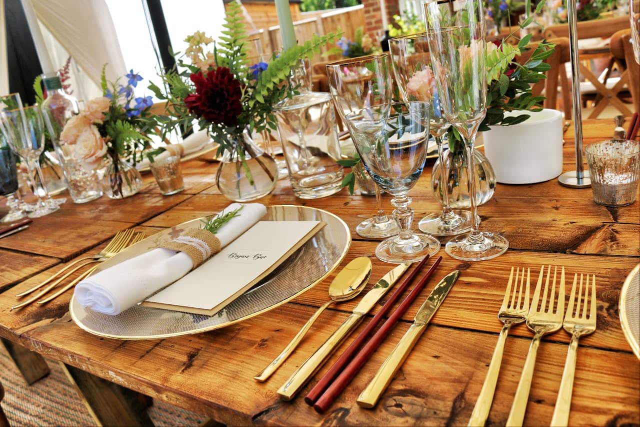 Image title: New York corporate events Image Description: Dinnerware on a tabletop organized for a corporate event. Image URL: https://www.pexels.com/photo/dinnerware-on-table-top-1395964/