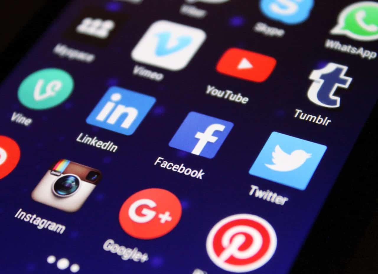 Pexels Photo by Pixabay: https://www.pexels.com/photo/close-up-photography-of-smartphone-icons-267350/ -- social media