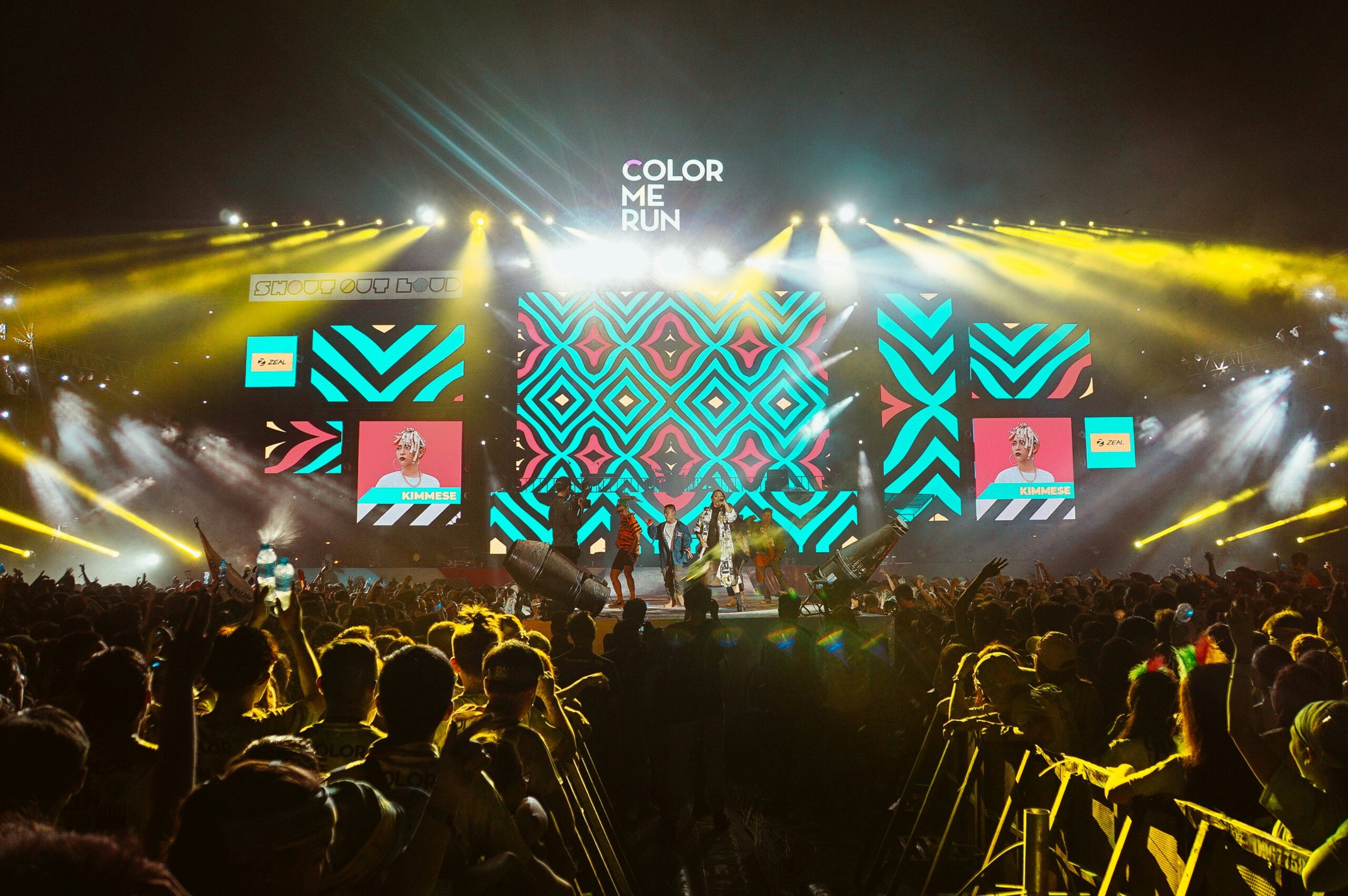 Photo by Tony Pham on Unsplash https://unsplash.com/photos/crowd-of-people-watching-concert-qpjdaqLRMA8?utm_content=creditCopyText&utm_medium=referral&utm_source=unsplash