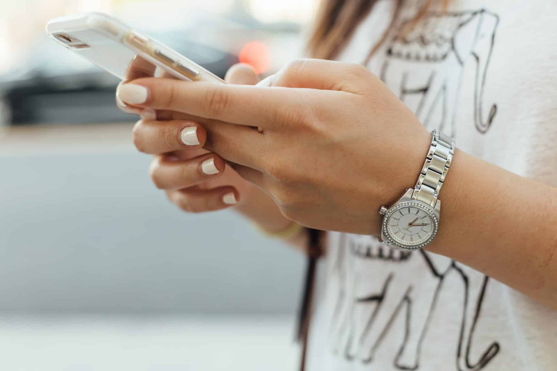 Photo by Paul Hanaoka on Unsplash https://unsplash.com/photos/woman-holding-iphone-during-daytime-HbyYFFokvm0