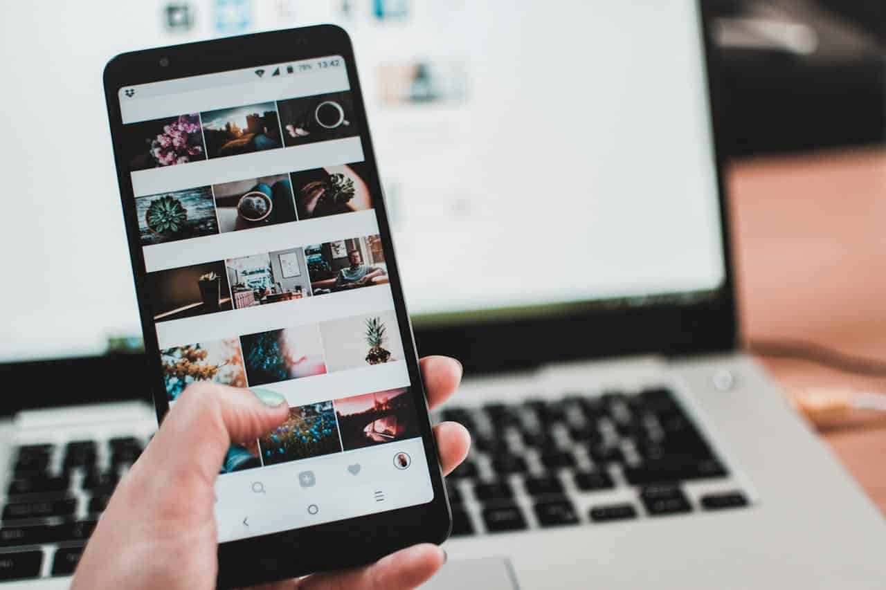 Photo by Lisa from Pexels: https://www.pexels.com/photo/person-holding-midnight-black-samsung-galaxy-s8-turn-on-near-macbook-pro-1092671/ -- content marketing